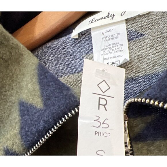 Lovely J Sweatshirt Size 1X Aztec Print Half Zip Pullover Fleece Green Navy NEW - Picture 4 of 4